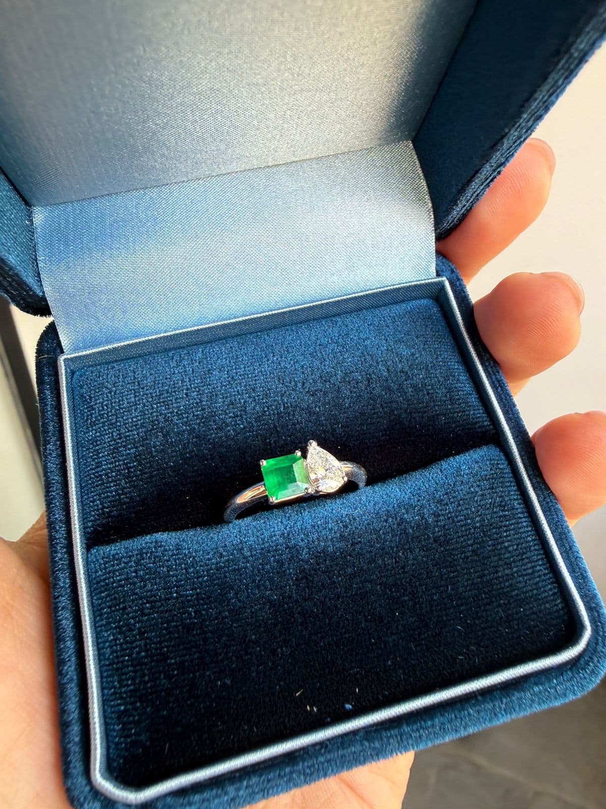 Anel esmeralda e diamante Toi et Moi