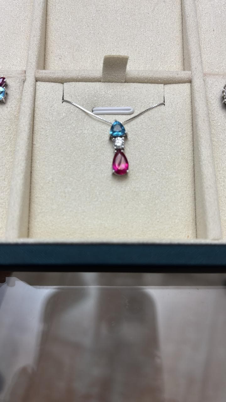 Colar com rubi, diamante e topazio